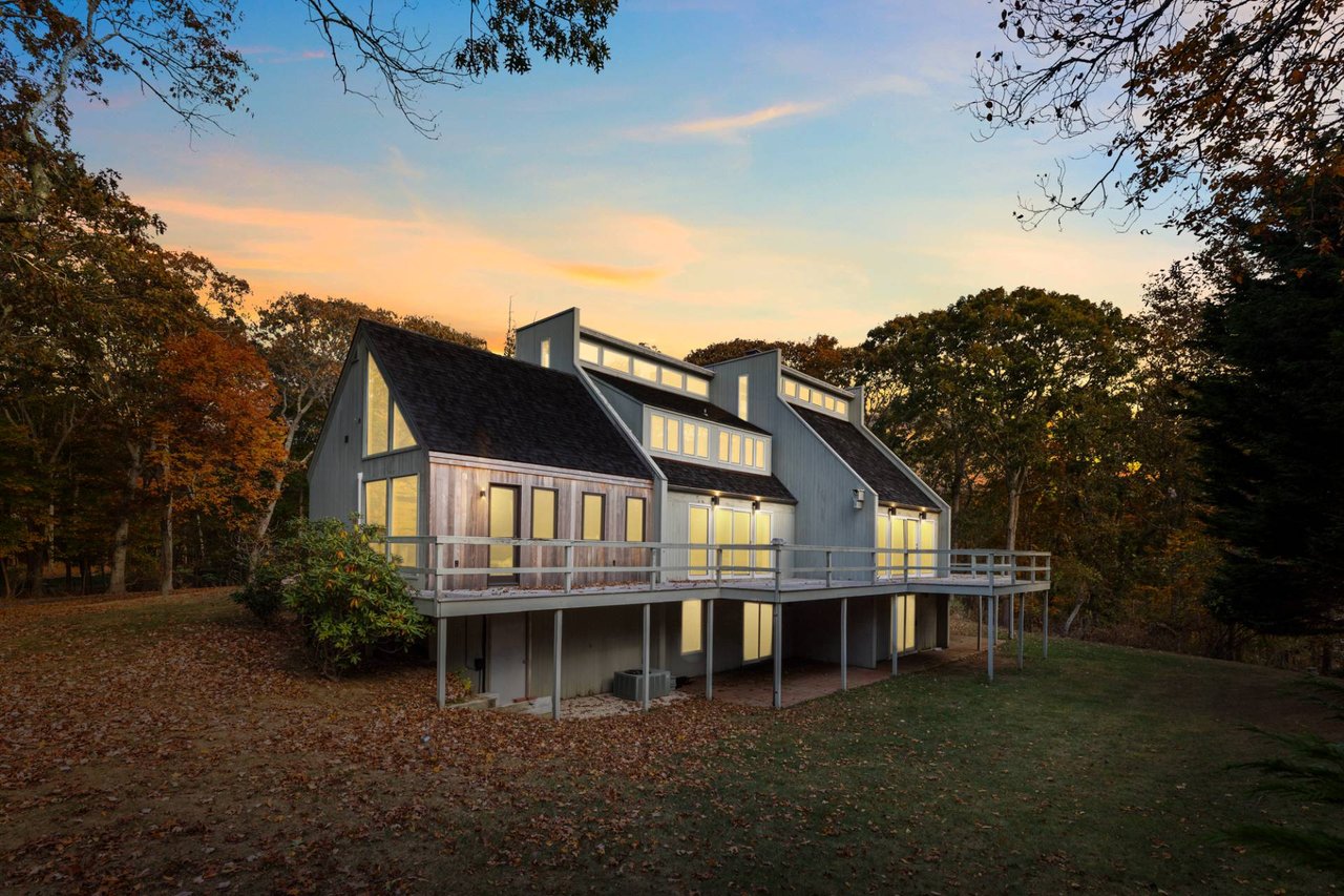 42 DAVIS DR