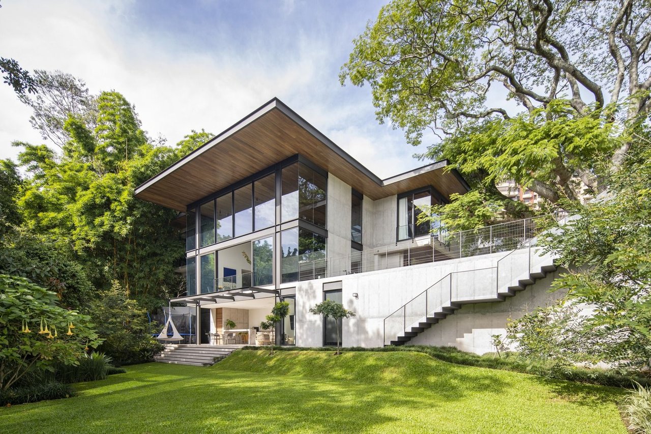 Magazine Mansion