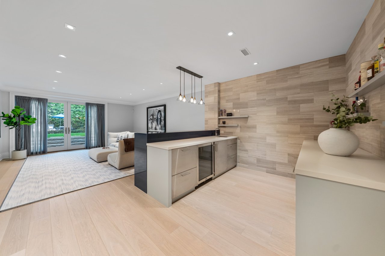 221 Dunvegan Road