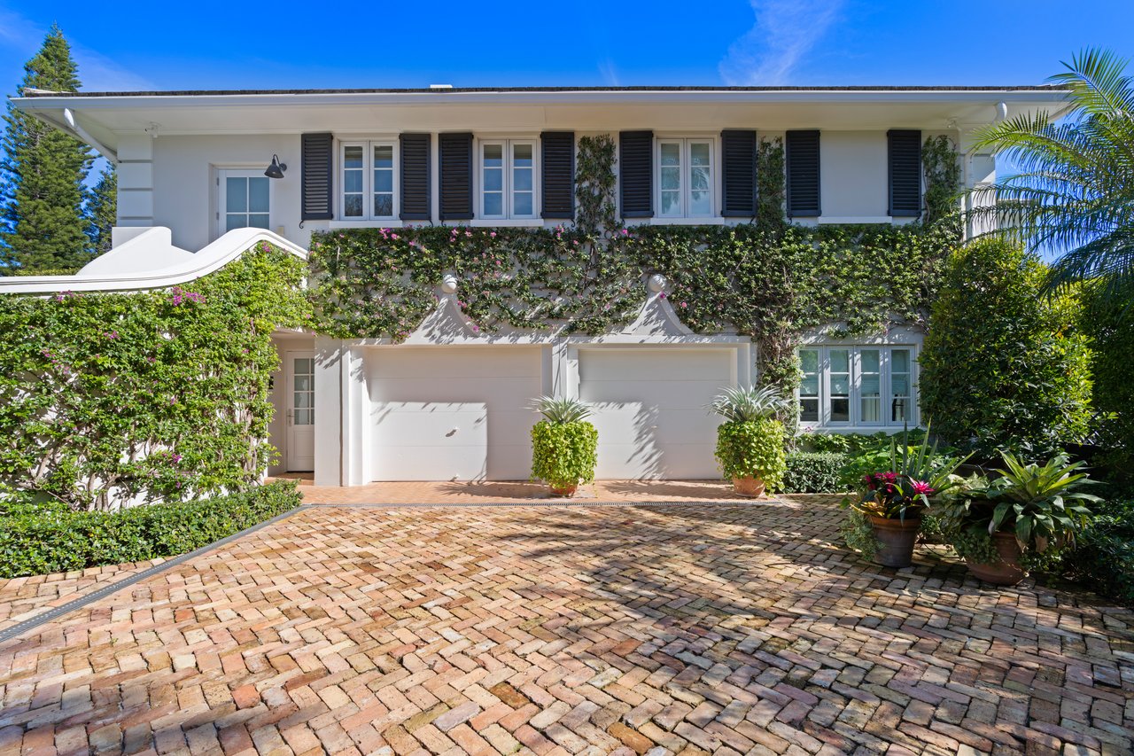 Entertainer’s Paradise in Prestigious Estate Section Enclave