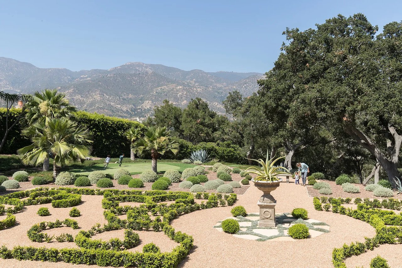 1041 Mission Ridge Rd