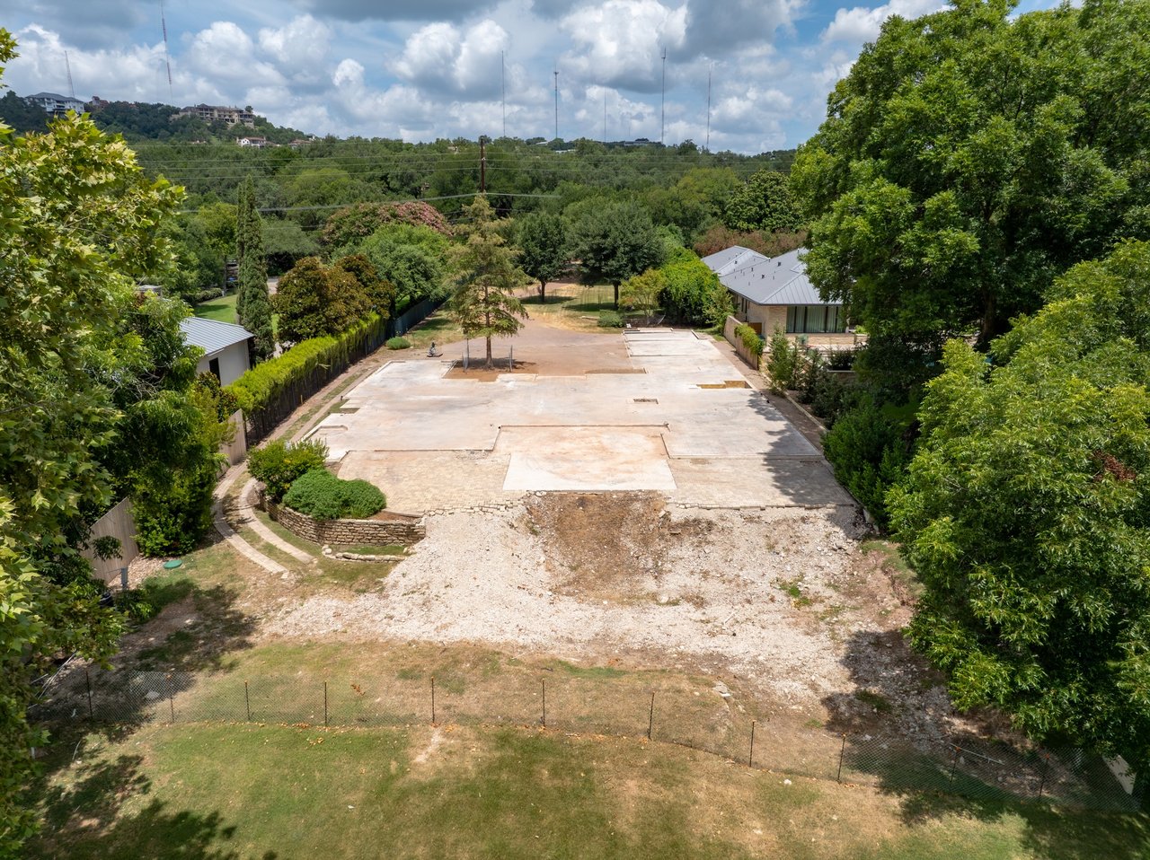 2611 Westlake Drive 