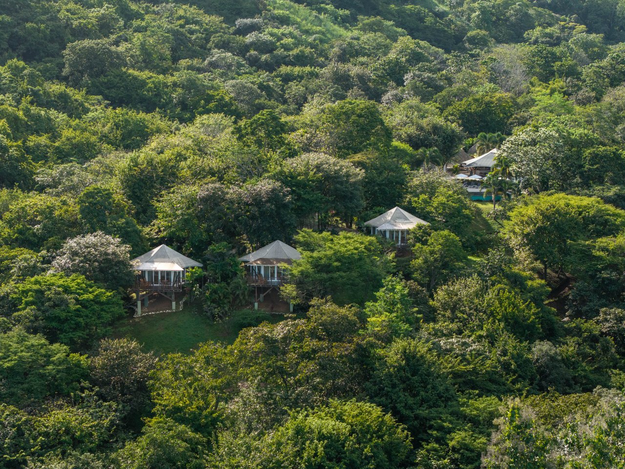 Mikado Natural Lodge | Turnkey Eco Lodge with Ocean Views & Expansion Potential in Guanacaste