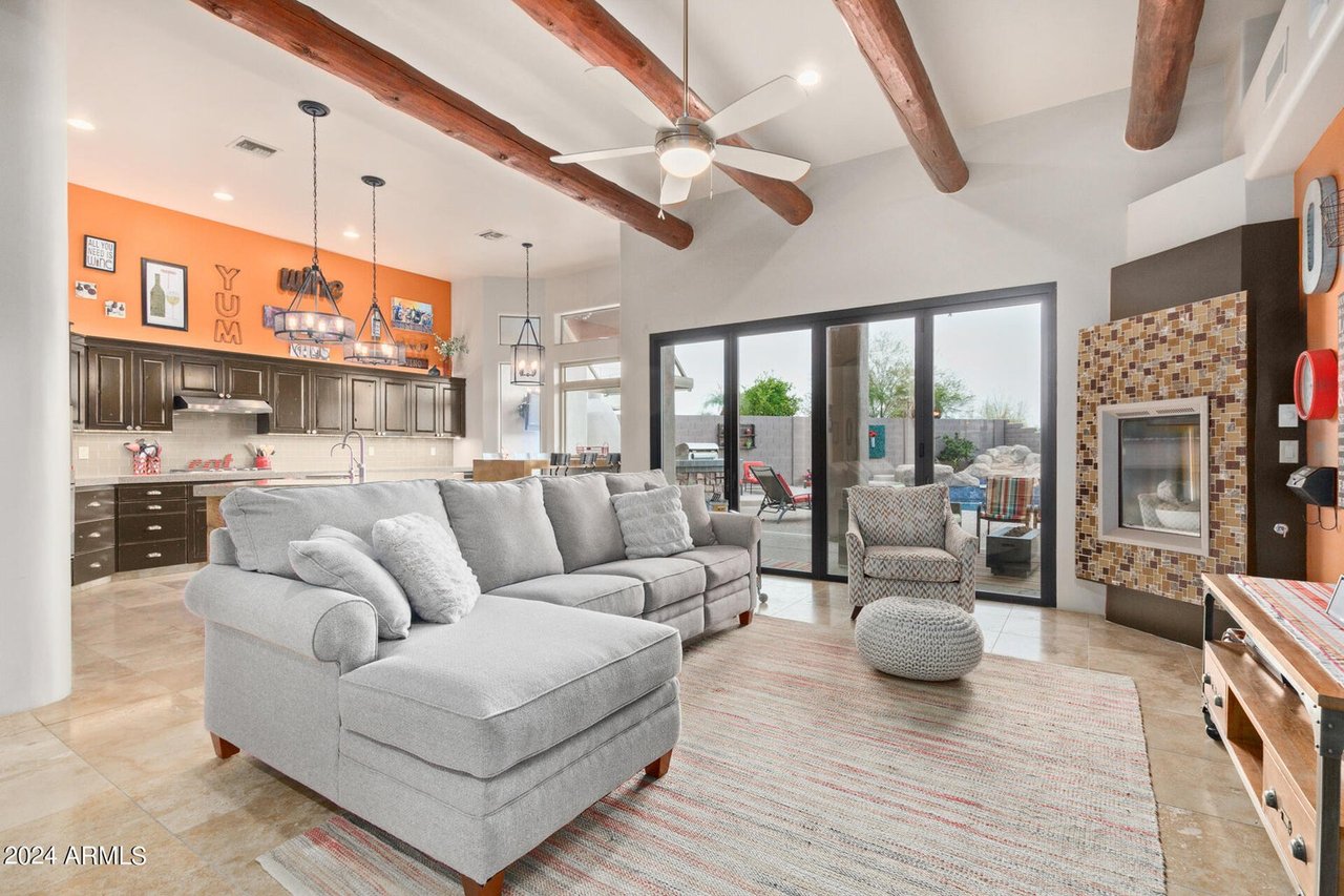 1540 E Villa Theresa