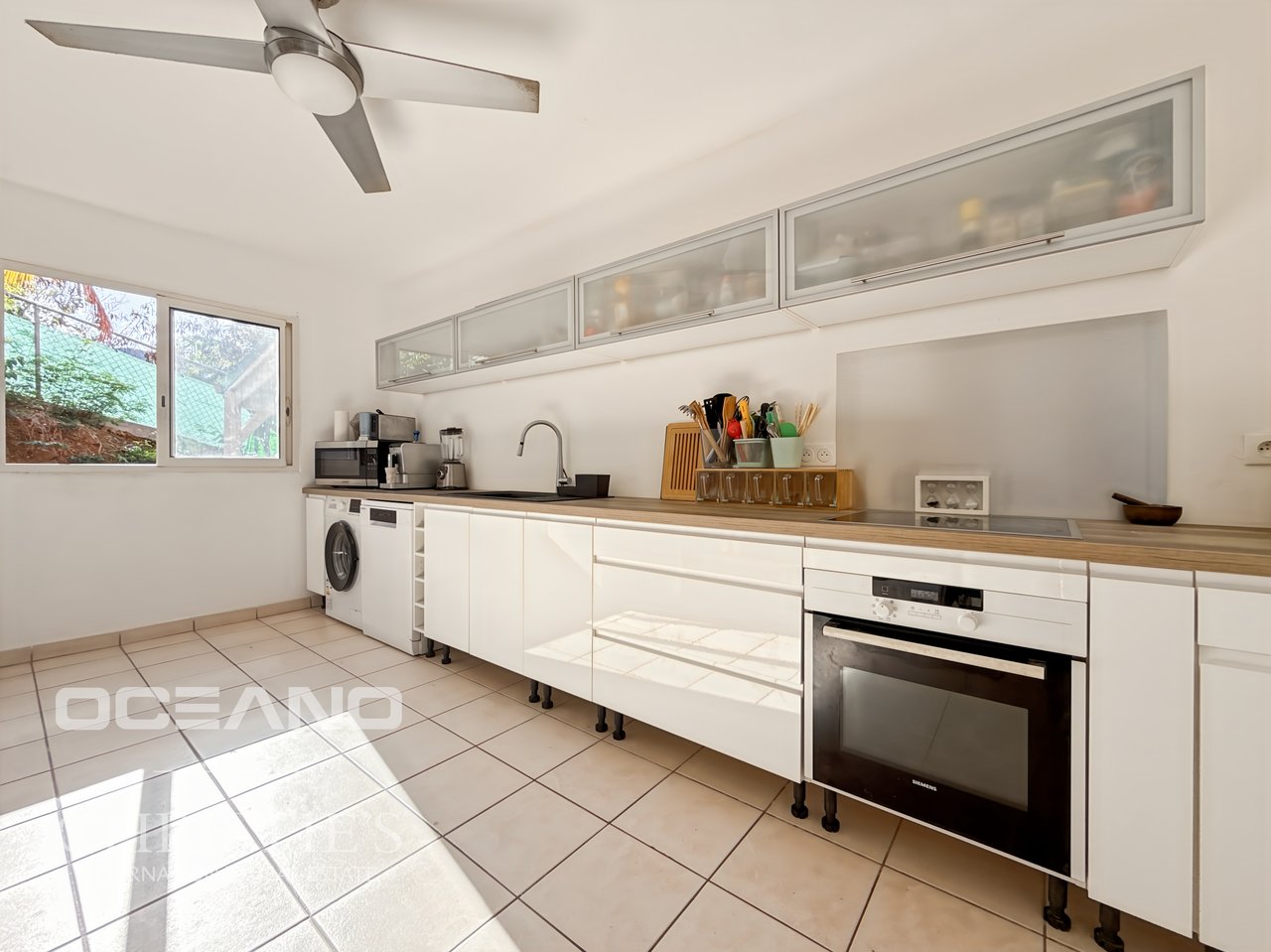 Spacious 3-Bedroom Villa + Studio – OYSTER POND