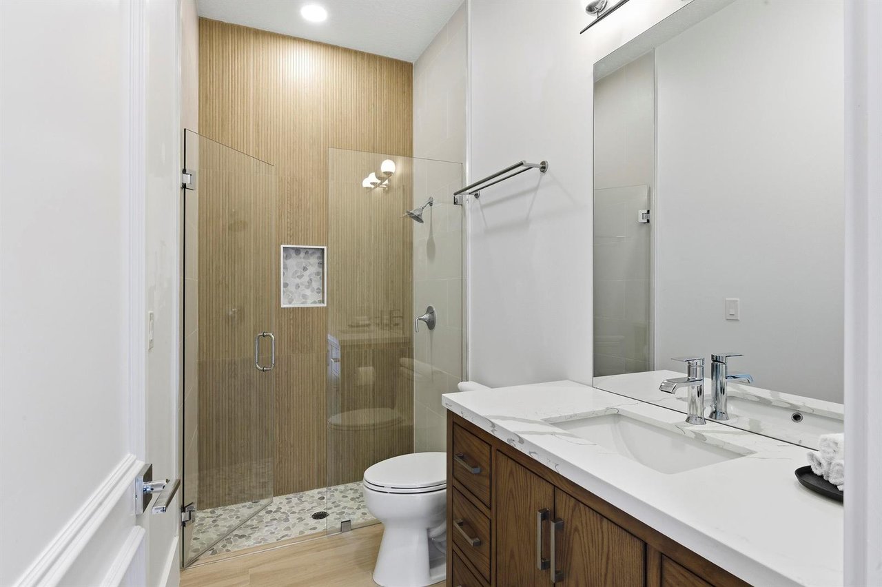 2557 Seminole Circle