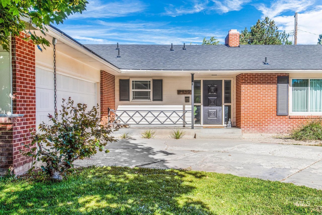 Midcentury Rancher in Winstead Park