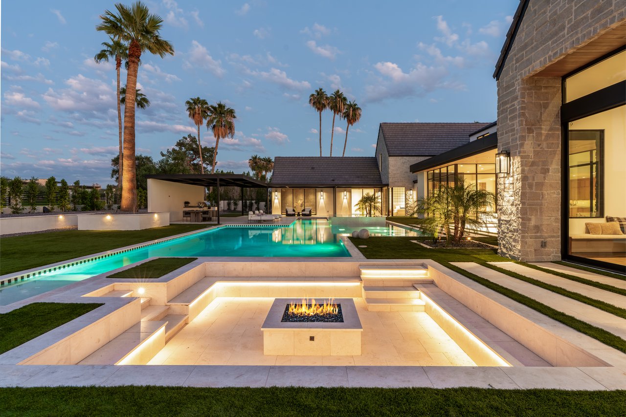 6230 E HILLCREST BLVD