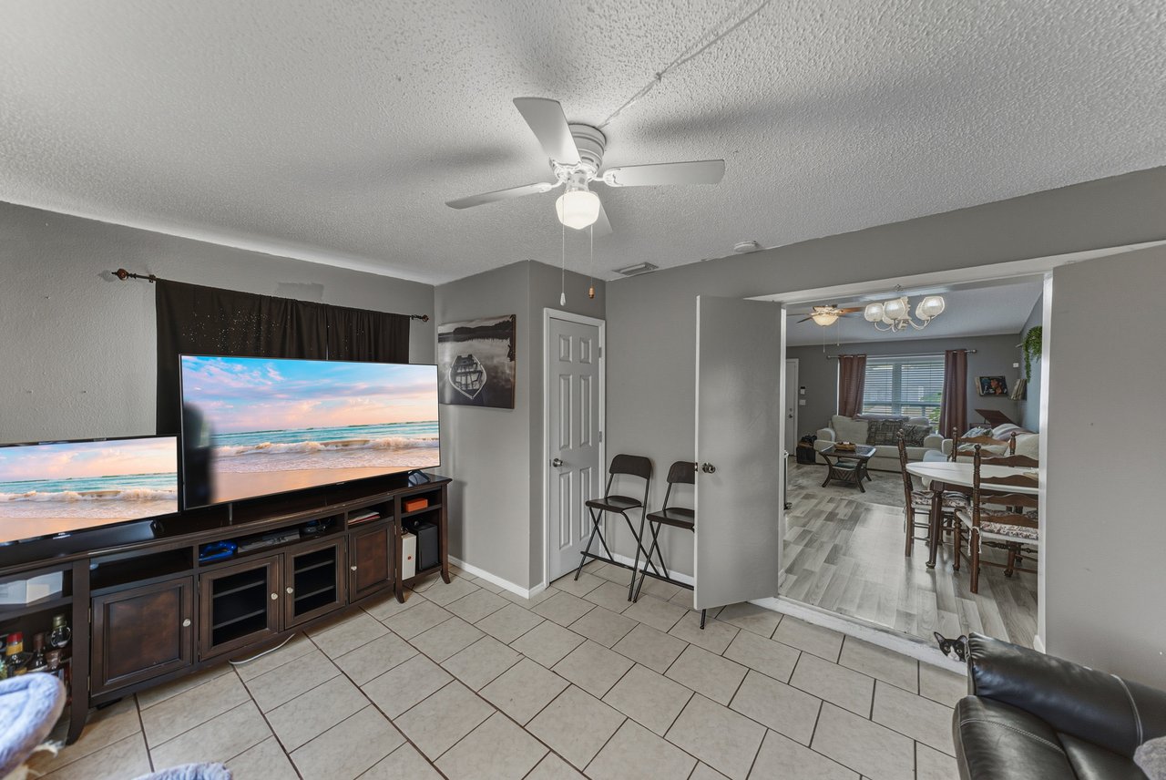 3229 SEVEN SPRINGS BLVD