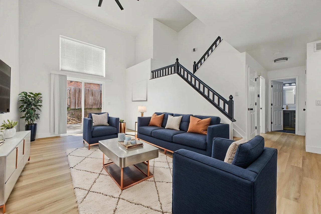 520 W 114th Pl