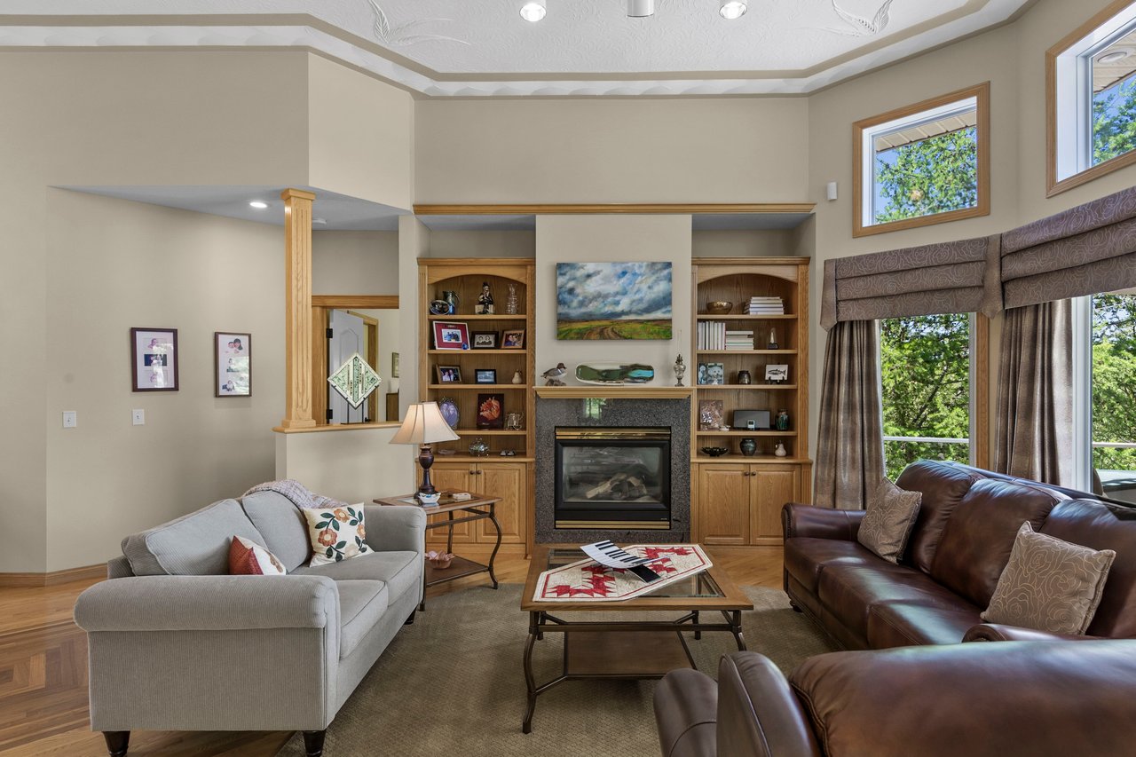 8 Willow Lane
