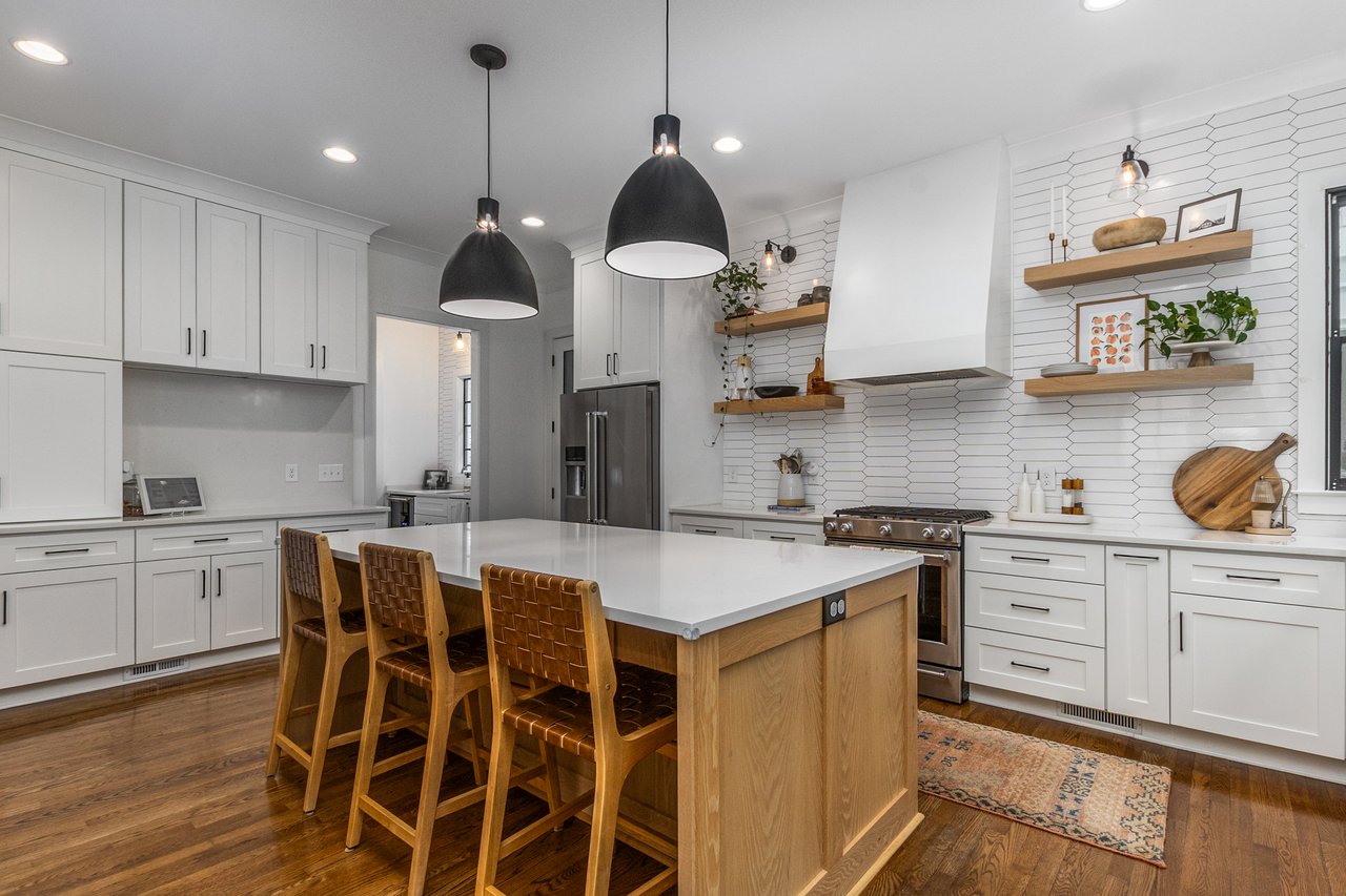 1273 Bernadette Lane NE