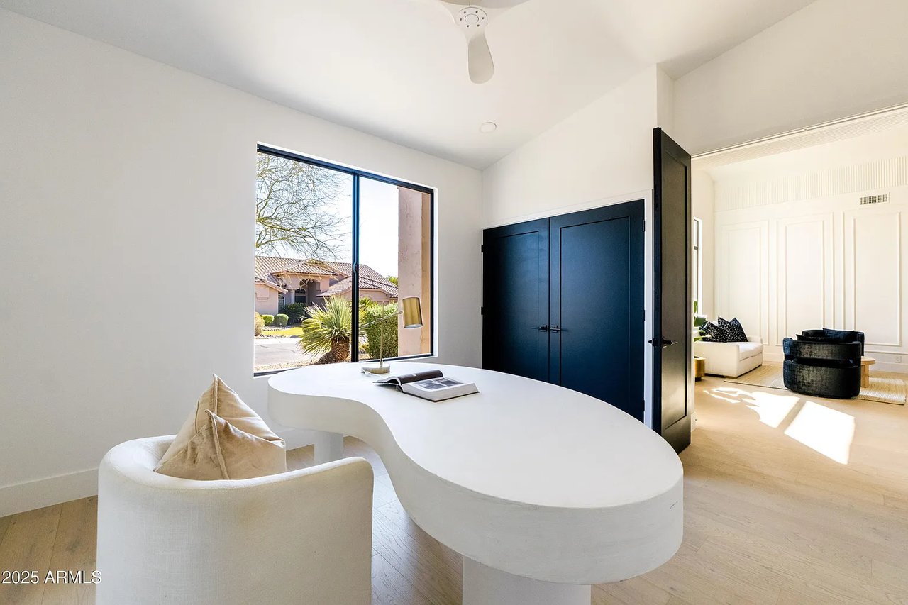 9238 E PALM TREE Drive, Scottsdale