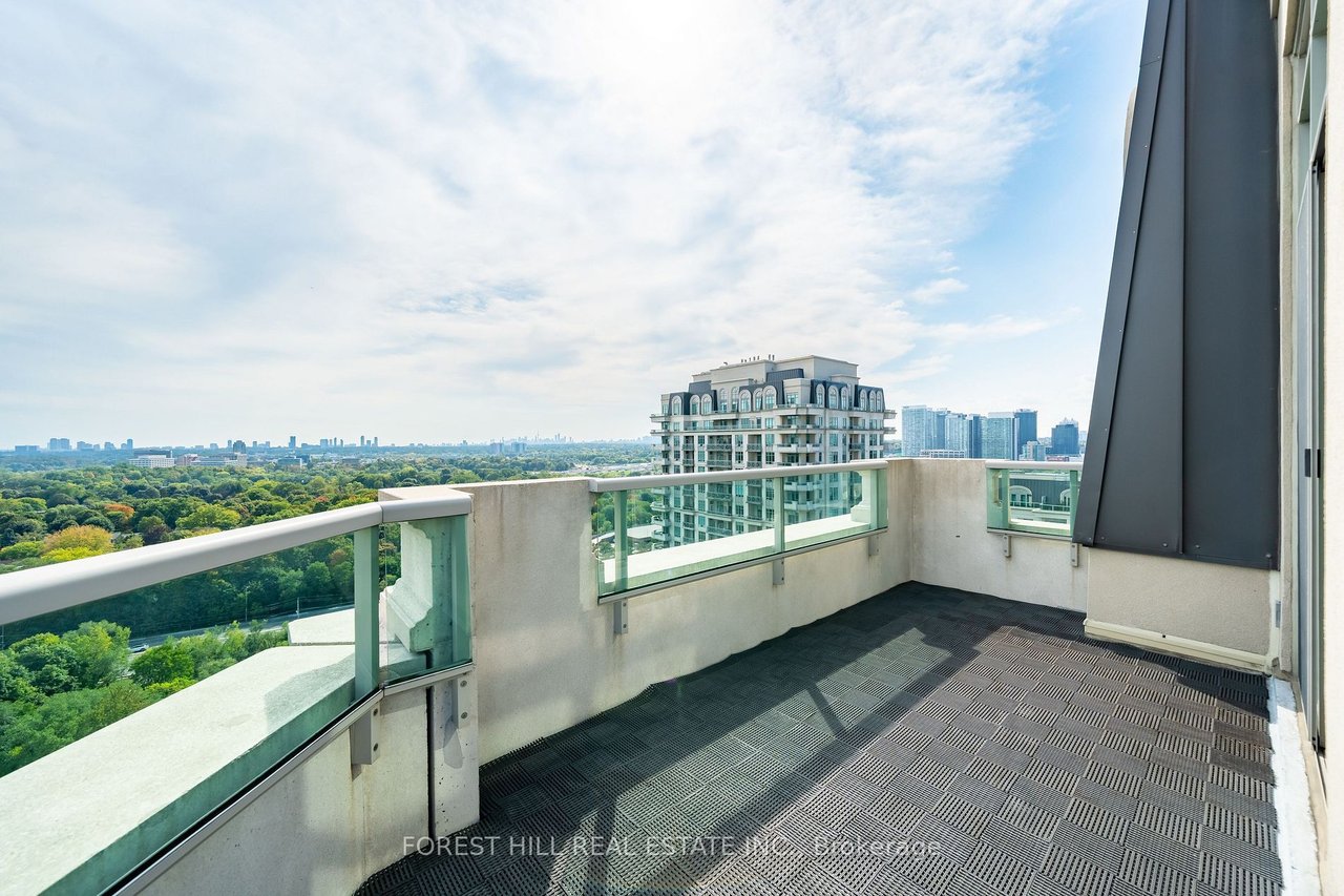 LIVING IN ARIA PENTHOUSES