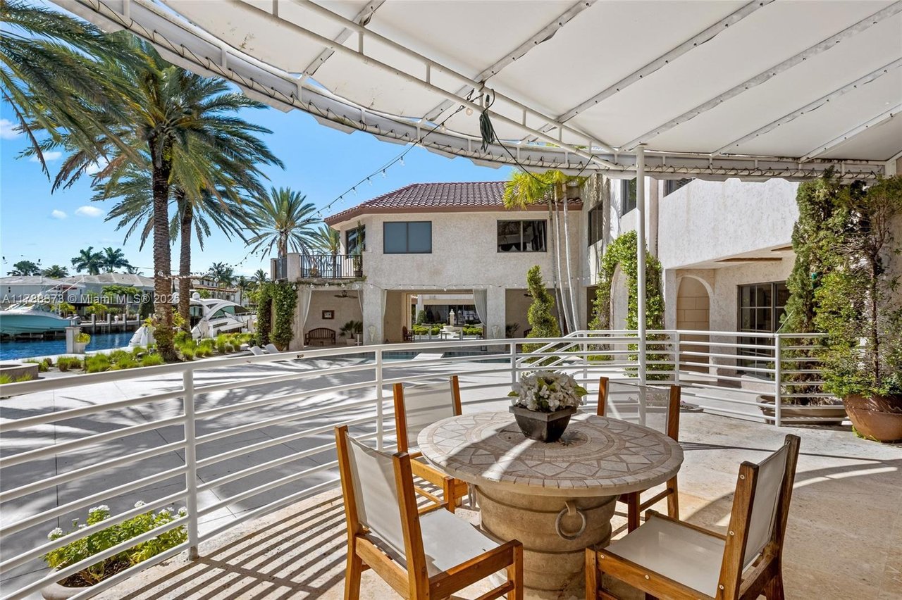 600 Isle Of Palms Dr