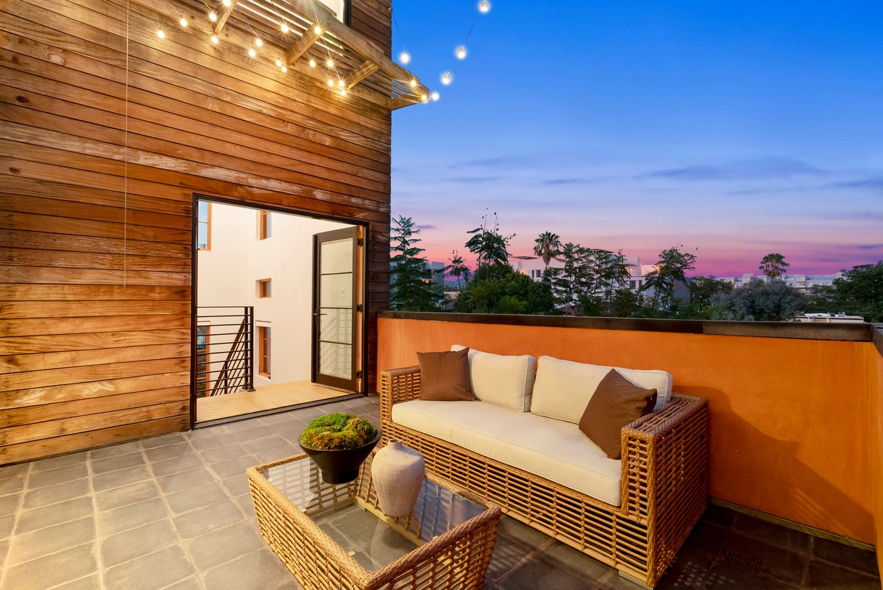 1033 N Vista St, West Hollywood