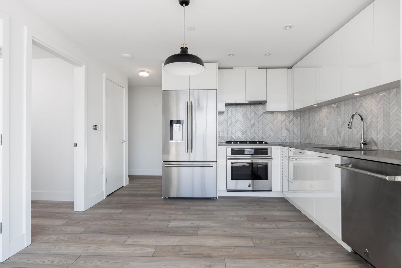 3581 E Kent Ave N, #1105