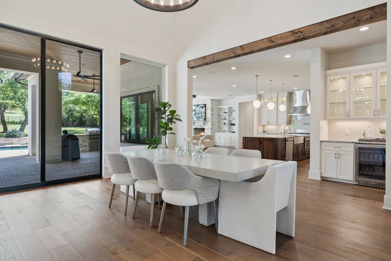 8325 Lakewood Ridge Cv