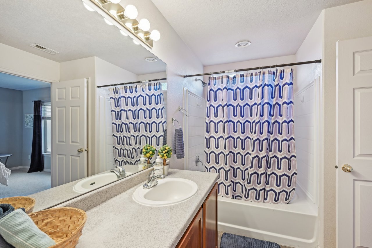 211 Greenfield Cir 103