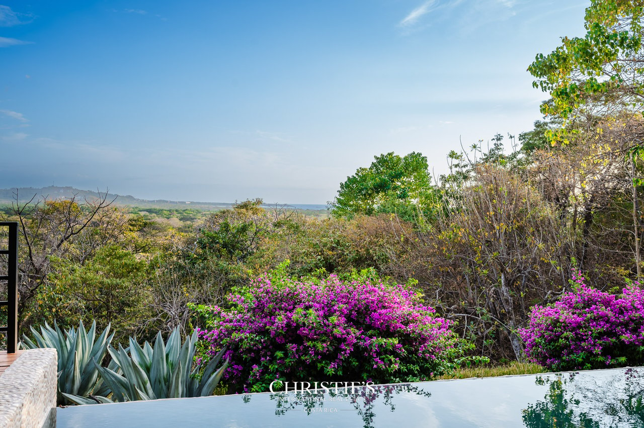 Bohemian-Style Home with Ocean Views in Las Ventanas