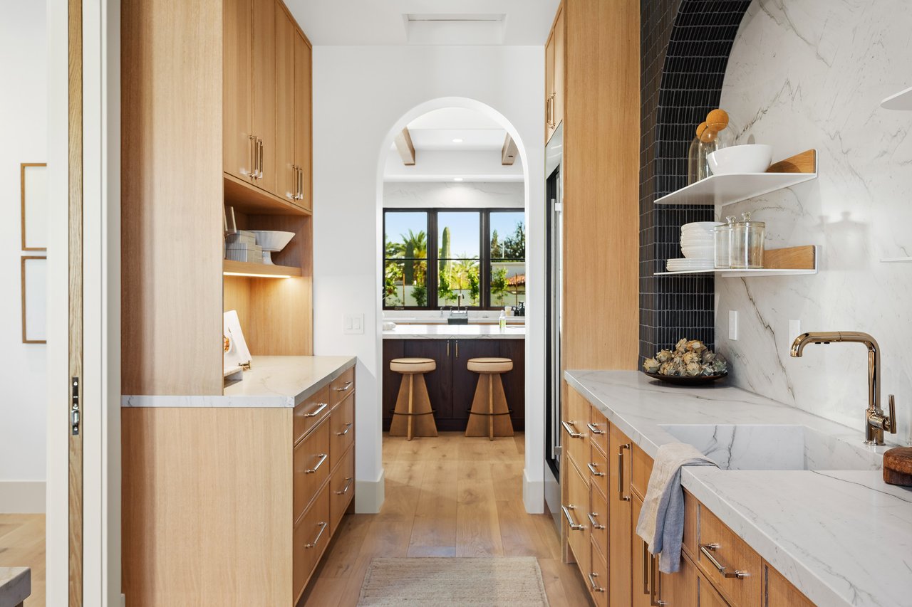 4605 E ROCKRIDGE Road