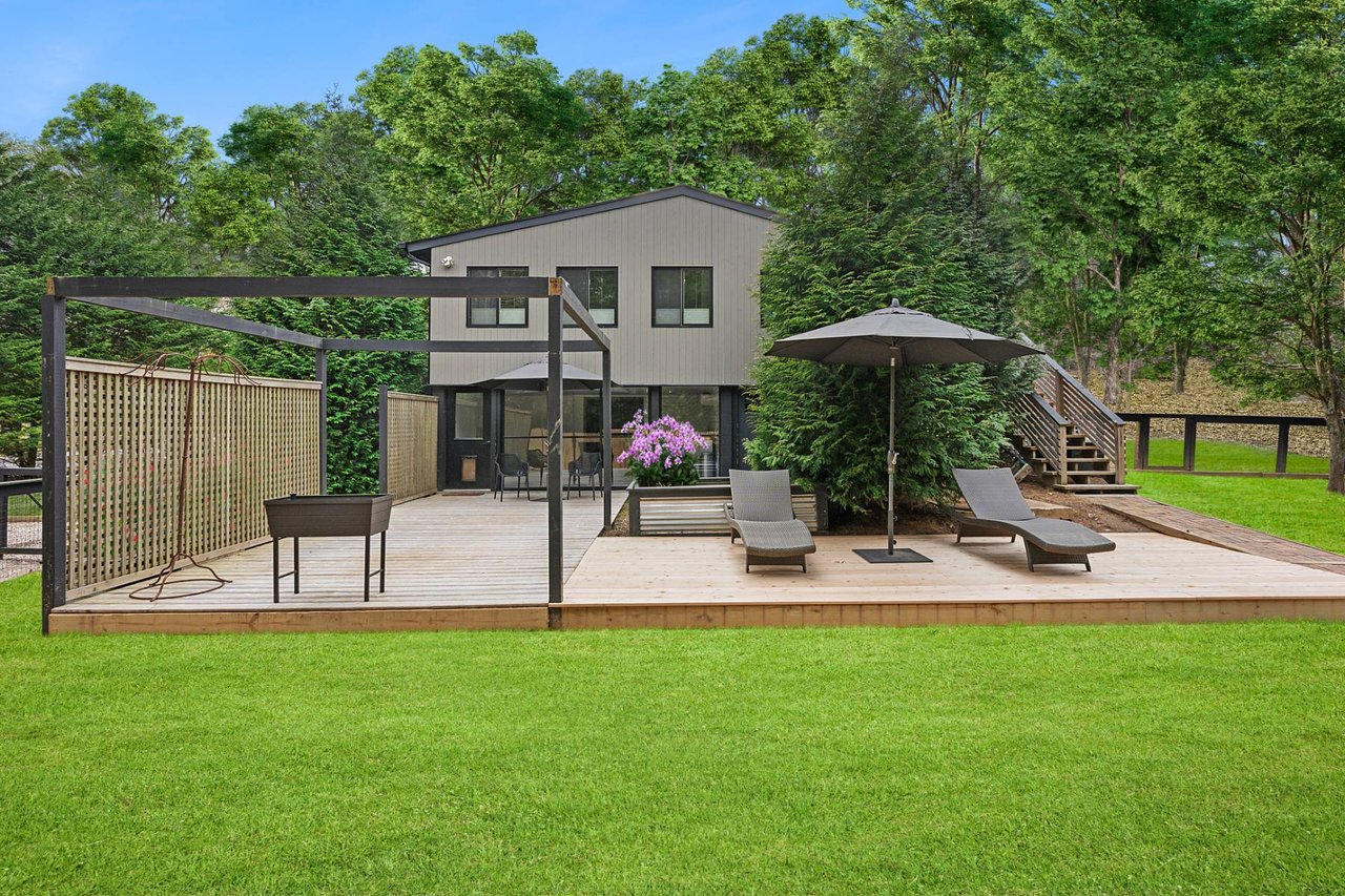 17 Mulford Ave