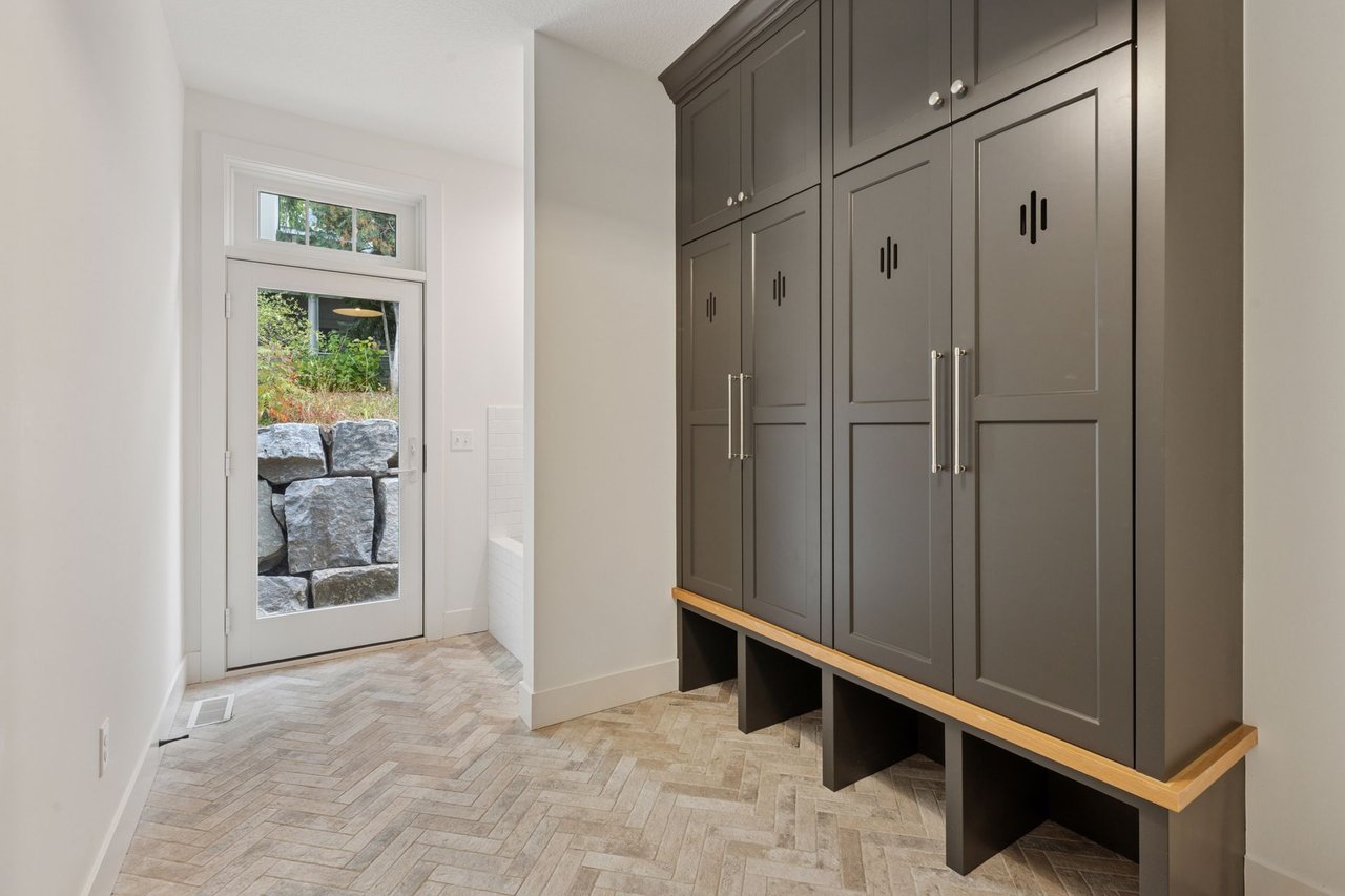 550 Orono Orchard Road S, Orono