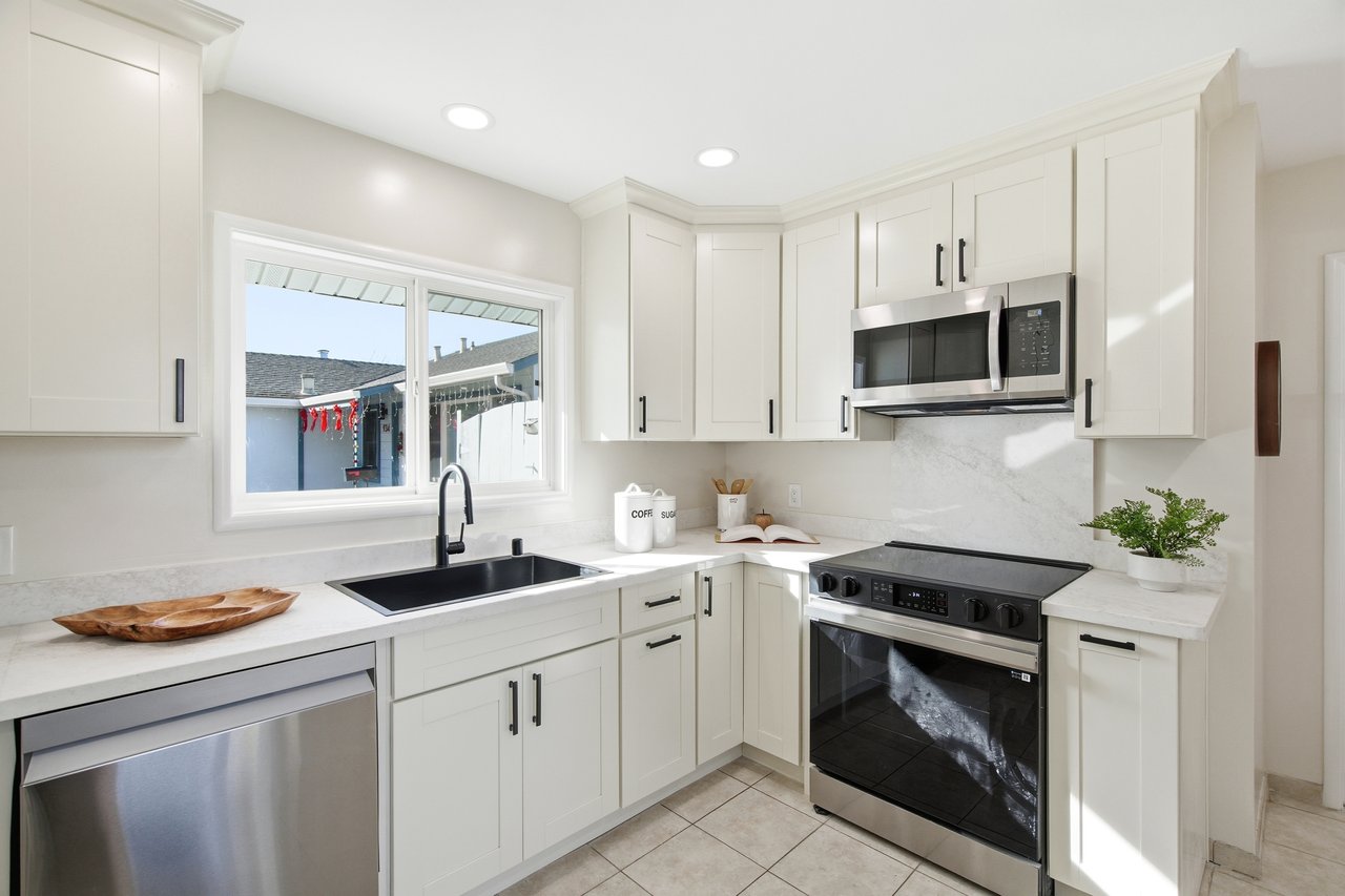 946 Los Padres Boulevard