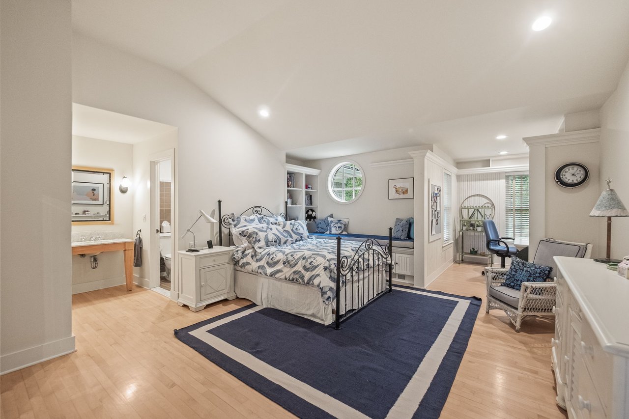 5425 Brookdale Rd, Bloomfield Hills, MI 48304