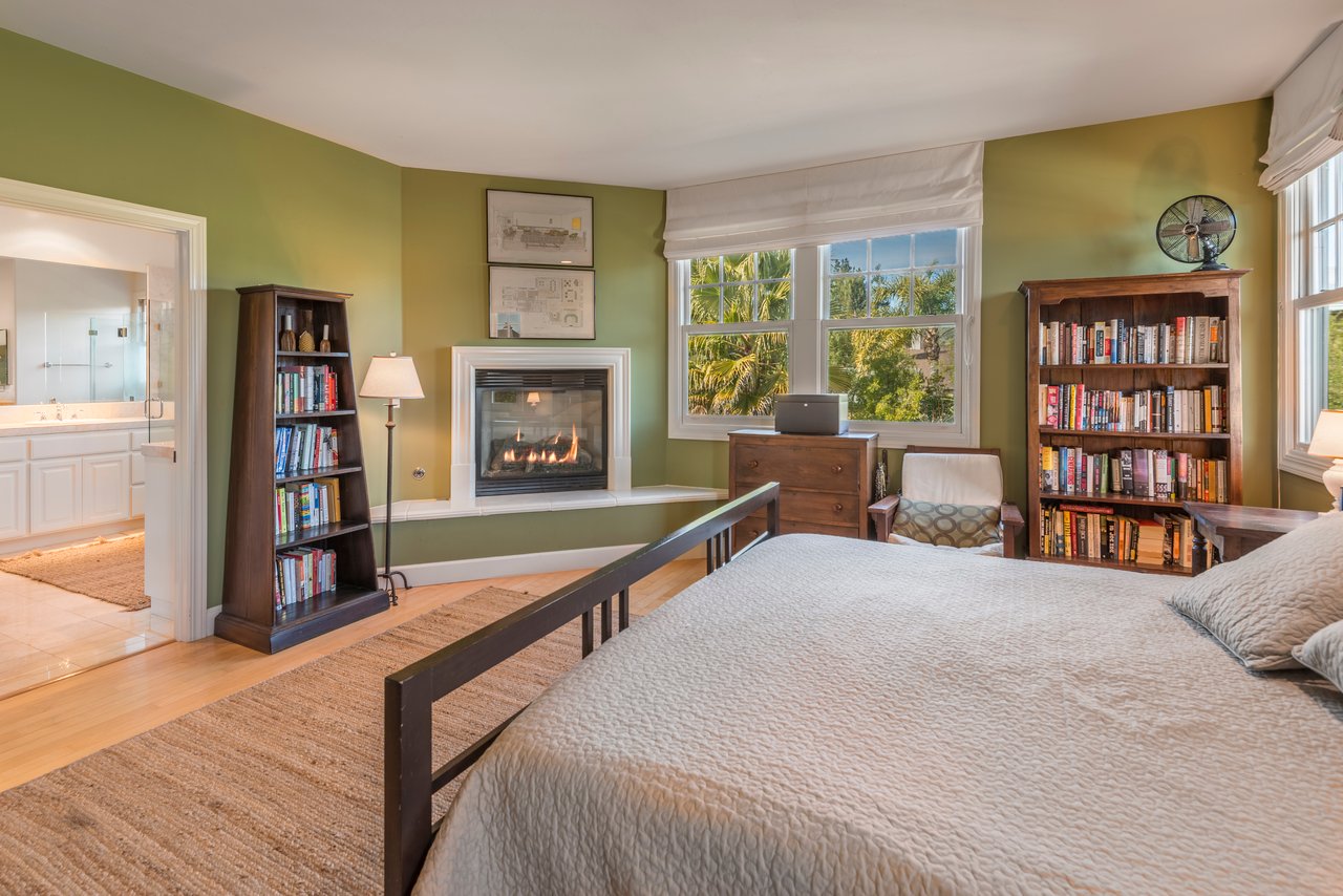 724 Charles Van Damme Way