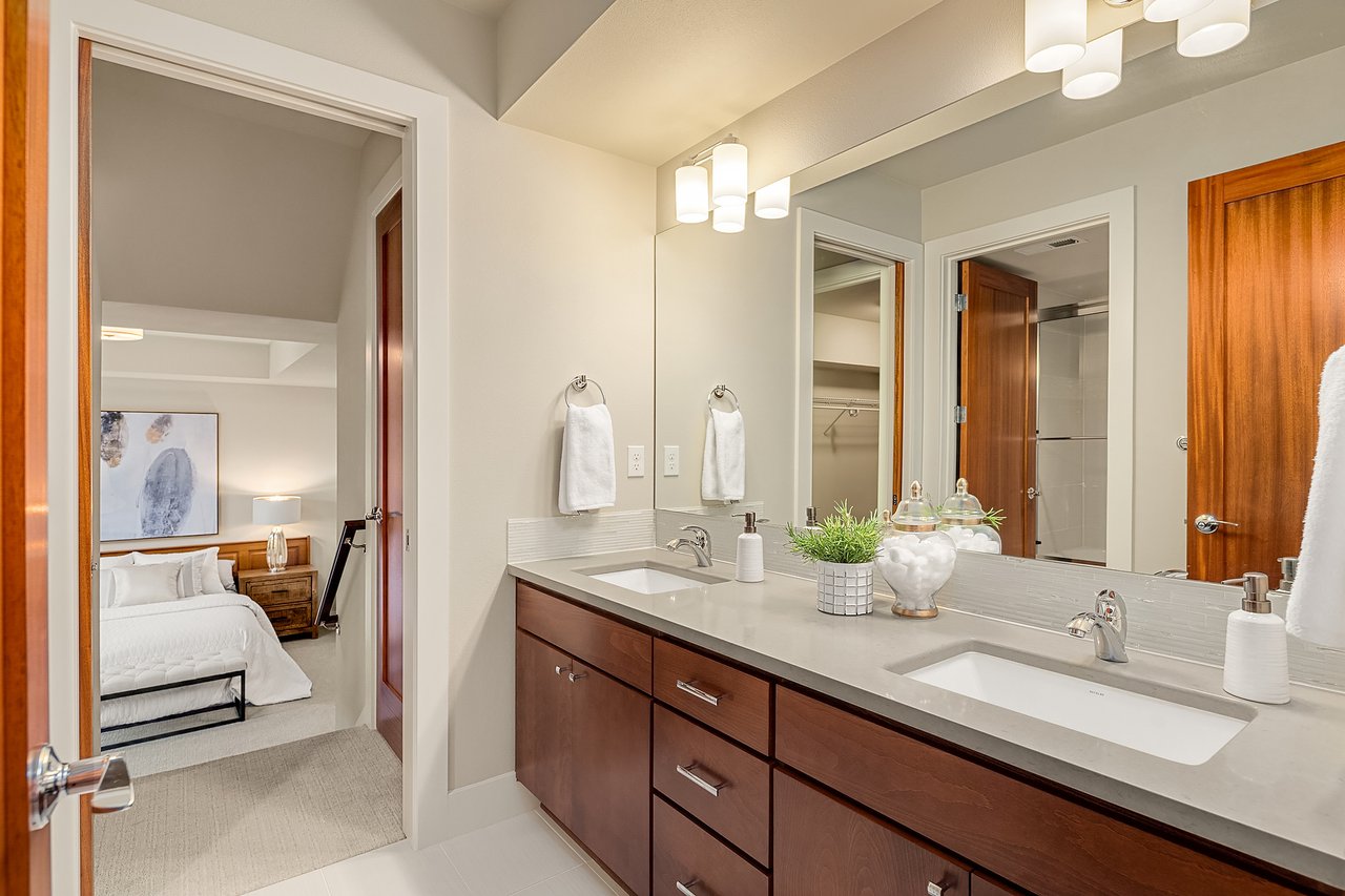 4605 Lake Washington Blvd NE #201