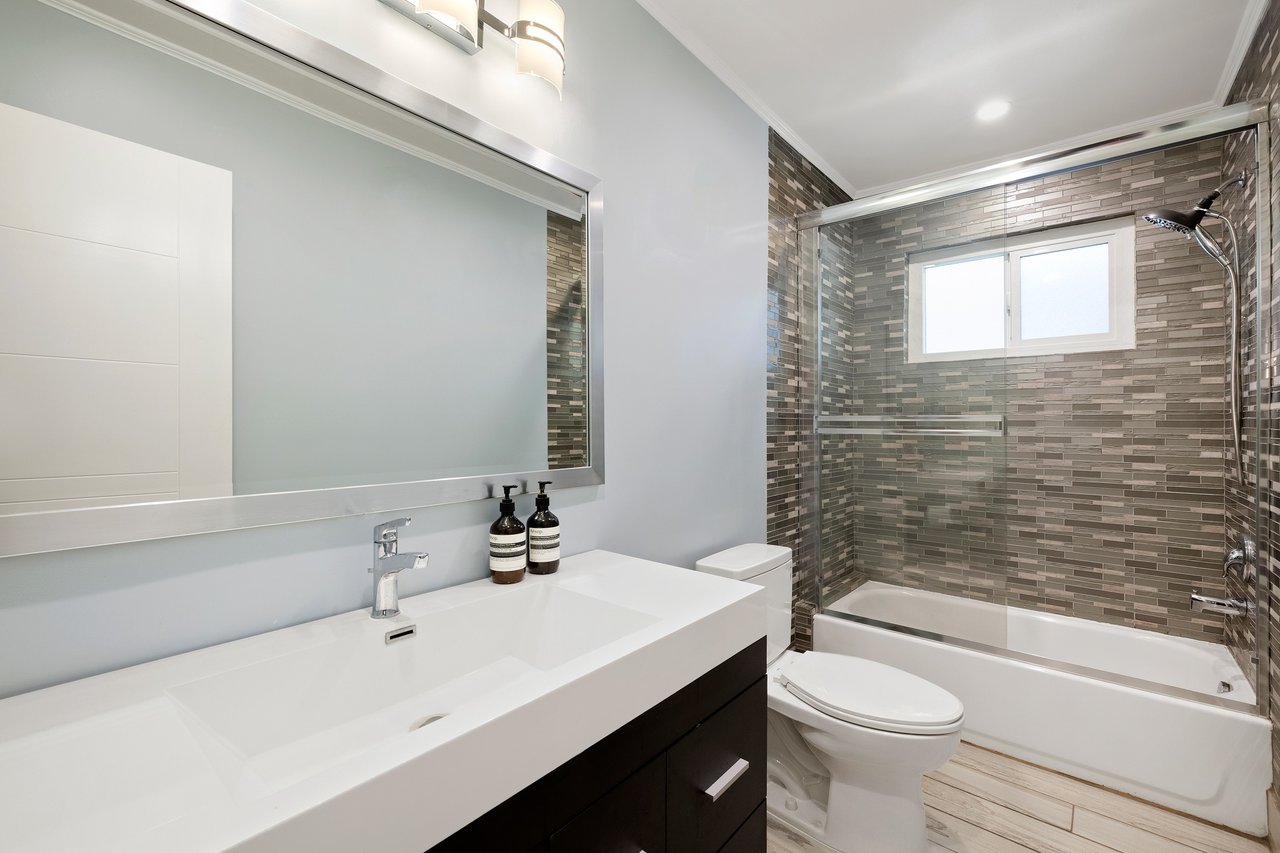 1734 N. Fuller Avenue, No. 209