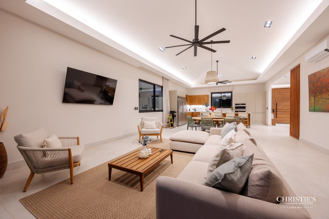 Casa Jade | Contemporary Resort Living in Hacienda Pinilla 