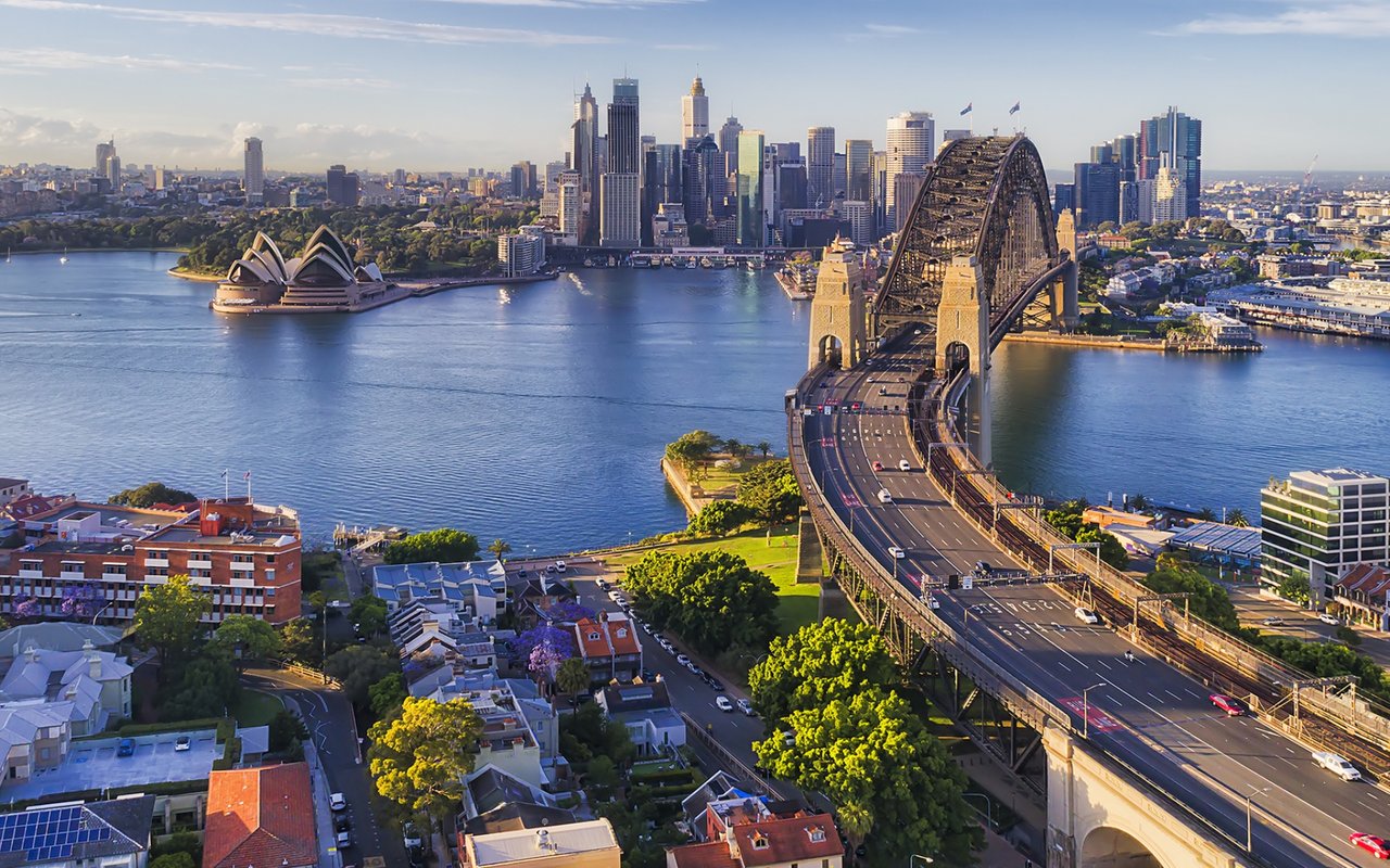 The Biggest Pros and Cons of Buying A House Near A Highway, Airport, and Other Landmarks
