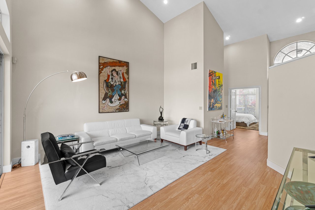 5058 Windsor Parke Dr