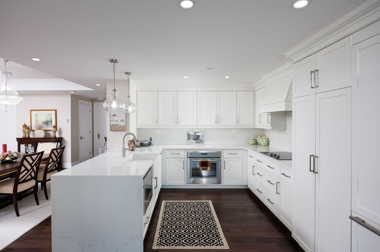 2060 Lakeshore Road 1802