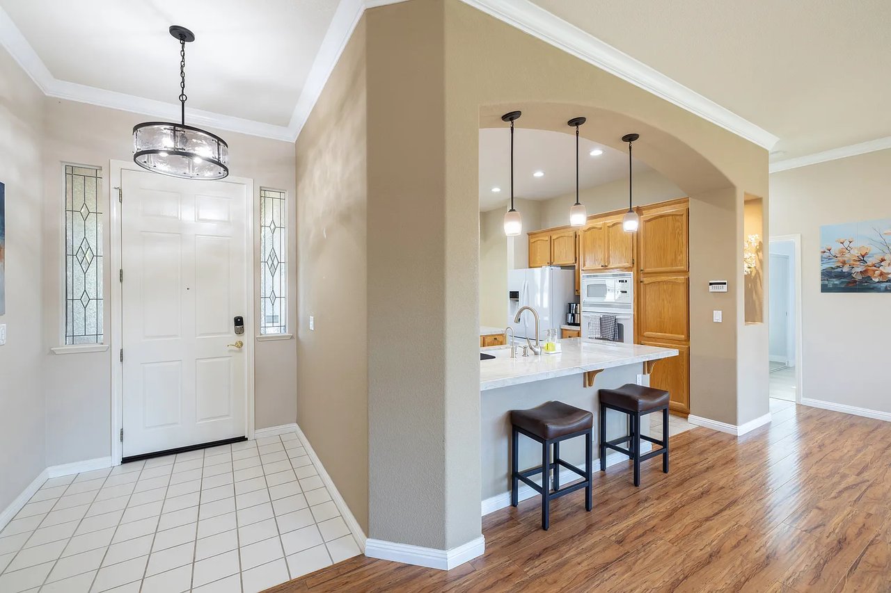 2121 Mullen Ct