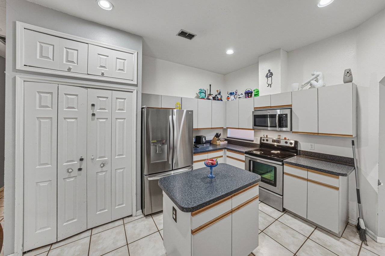 3926 Meadowlark Court