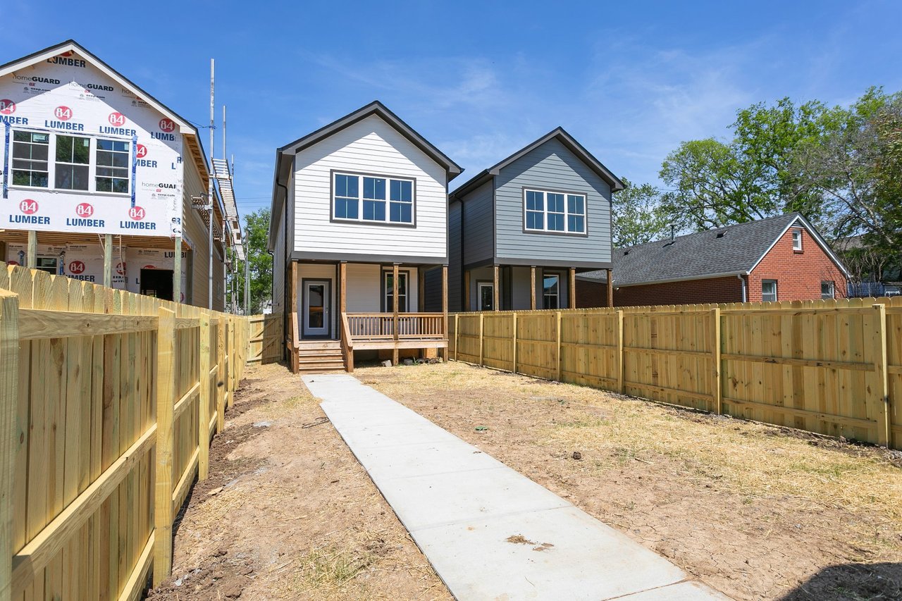 Charlotte Park Multi-Unit Residential