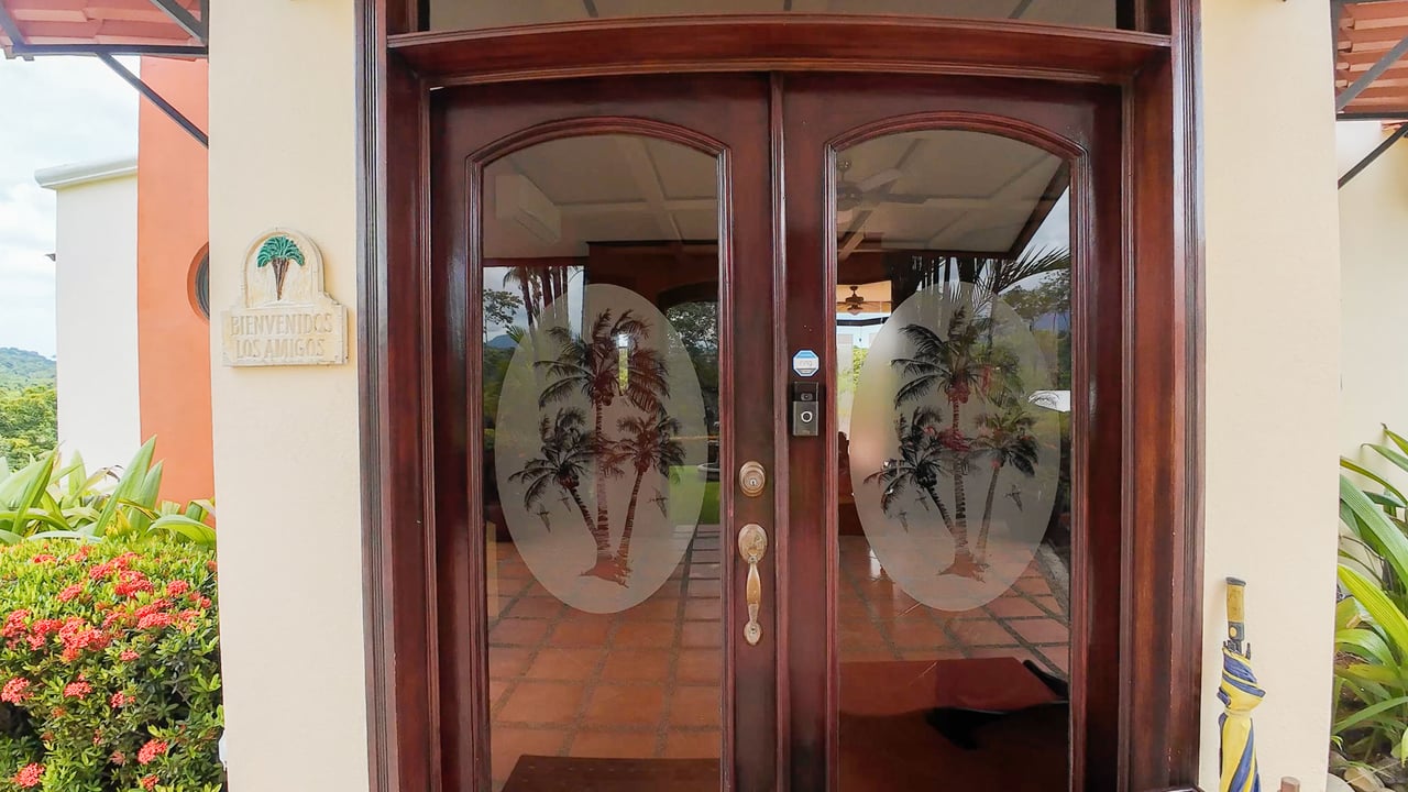 Tropical Estate in Gated Community near Quepos