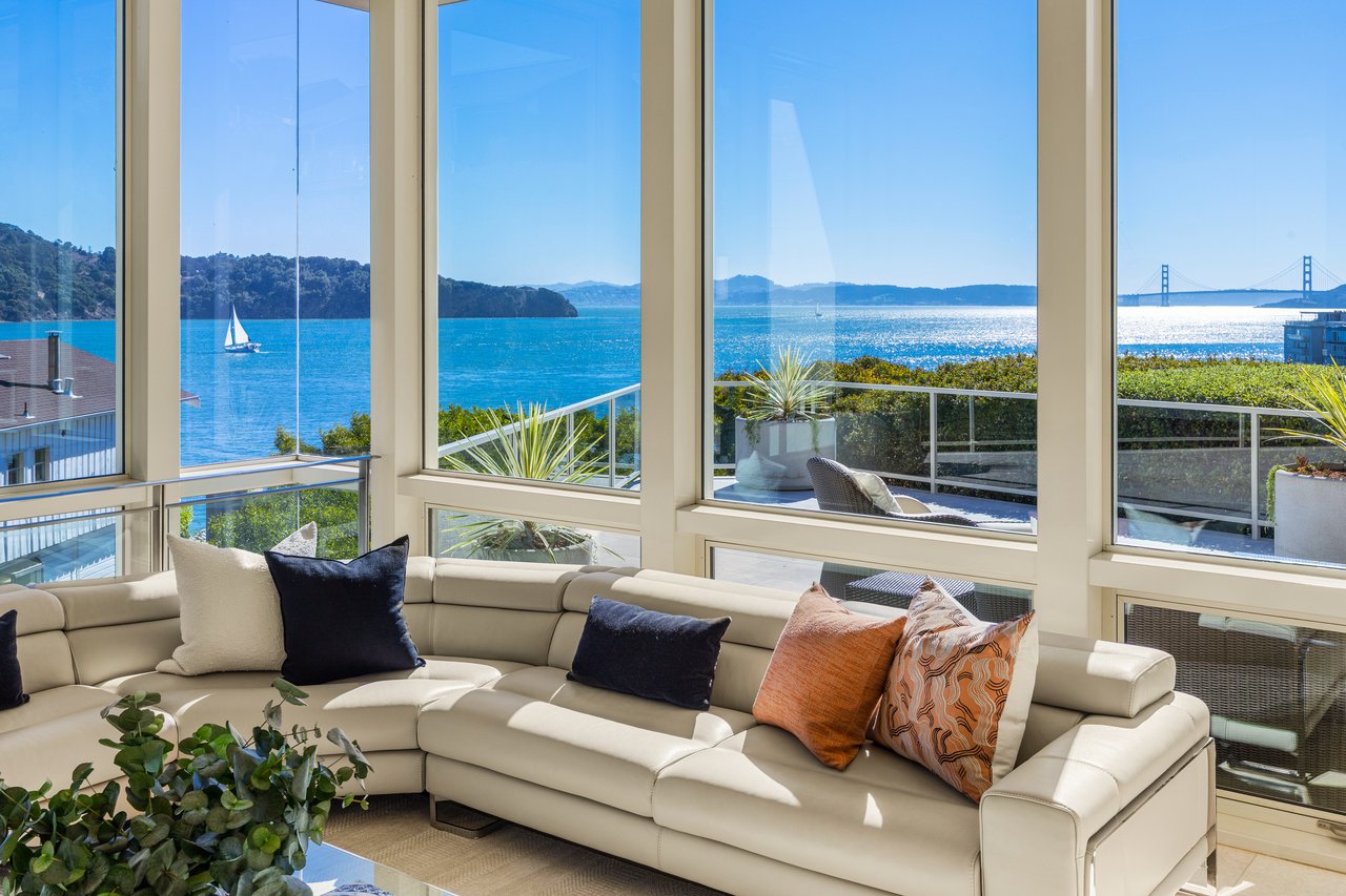 Dramatic Contemporary Architecture and Golden Gate Bridge Views