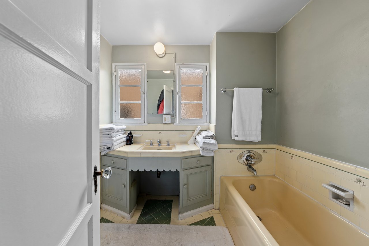 6427 Orange Street, Beverly Grove