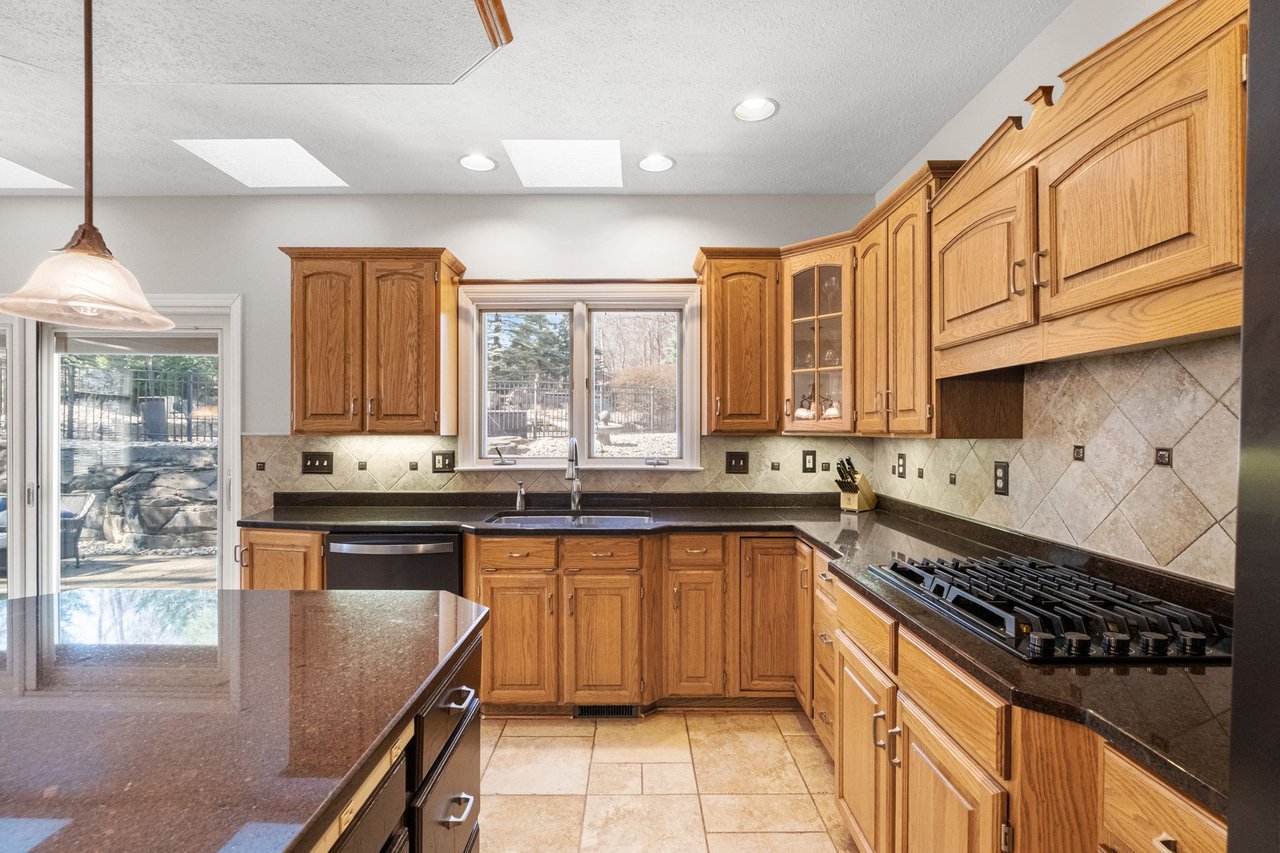 913 Highlander Circle