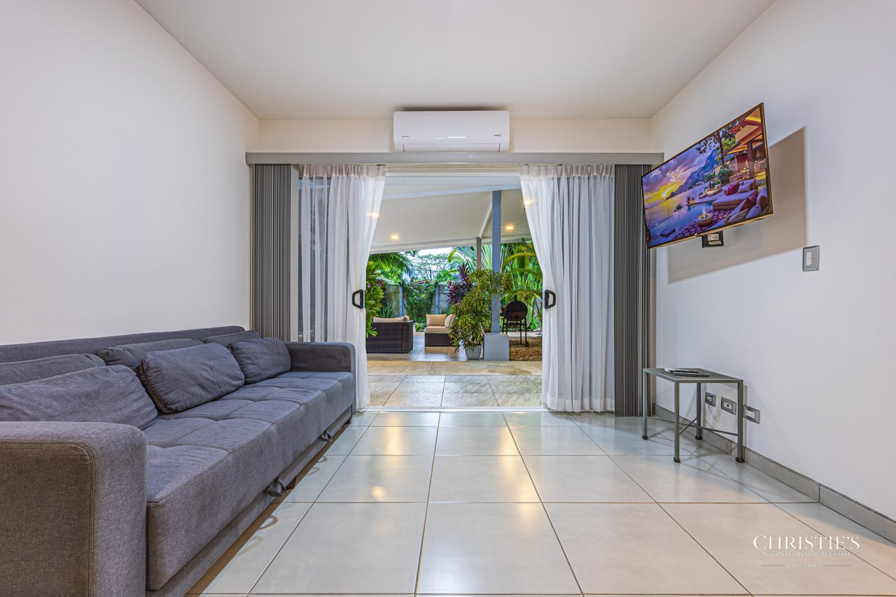 Uvita Paradise Hotel – Walk-to-Beach Boutique Hospitality Opportunity