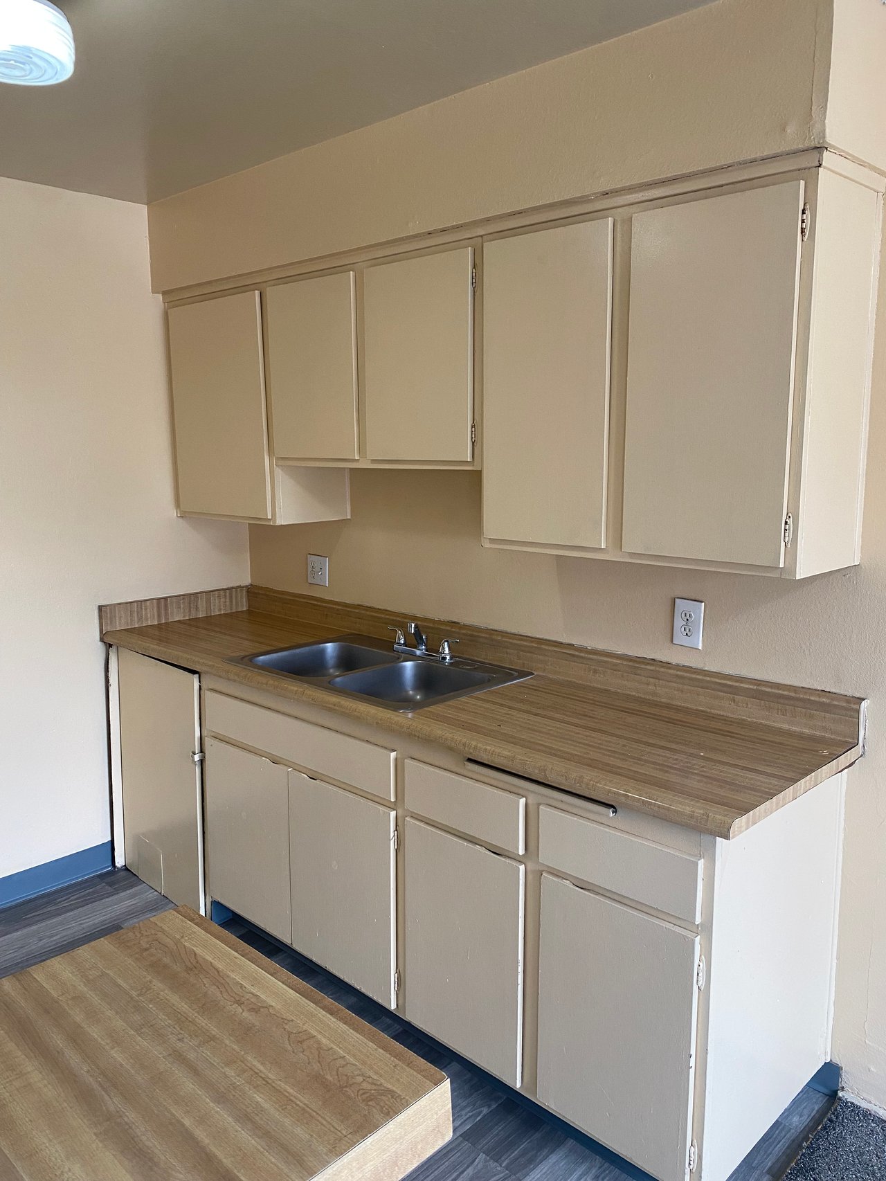 537 Calcaterra Circle #B