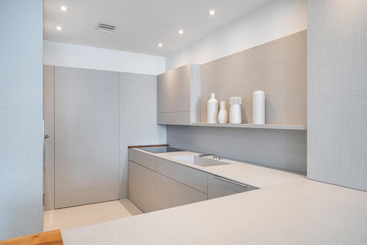 Epic Residences, #4704