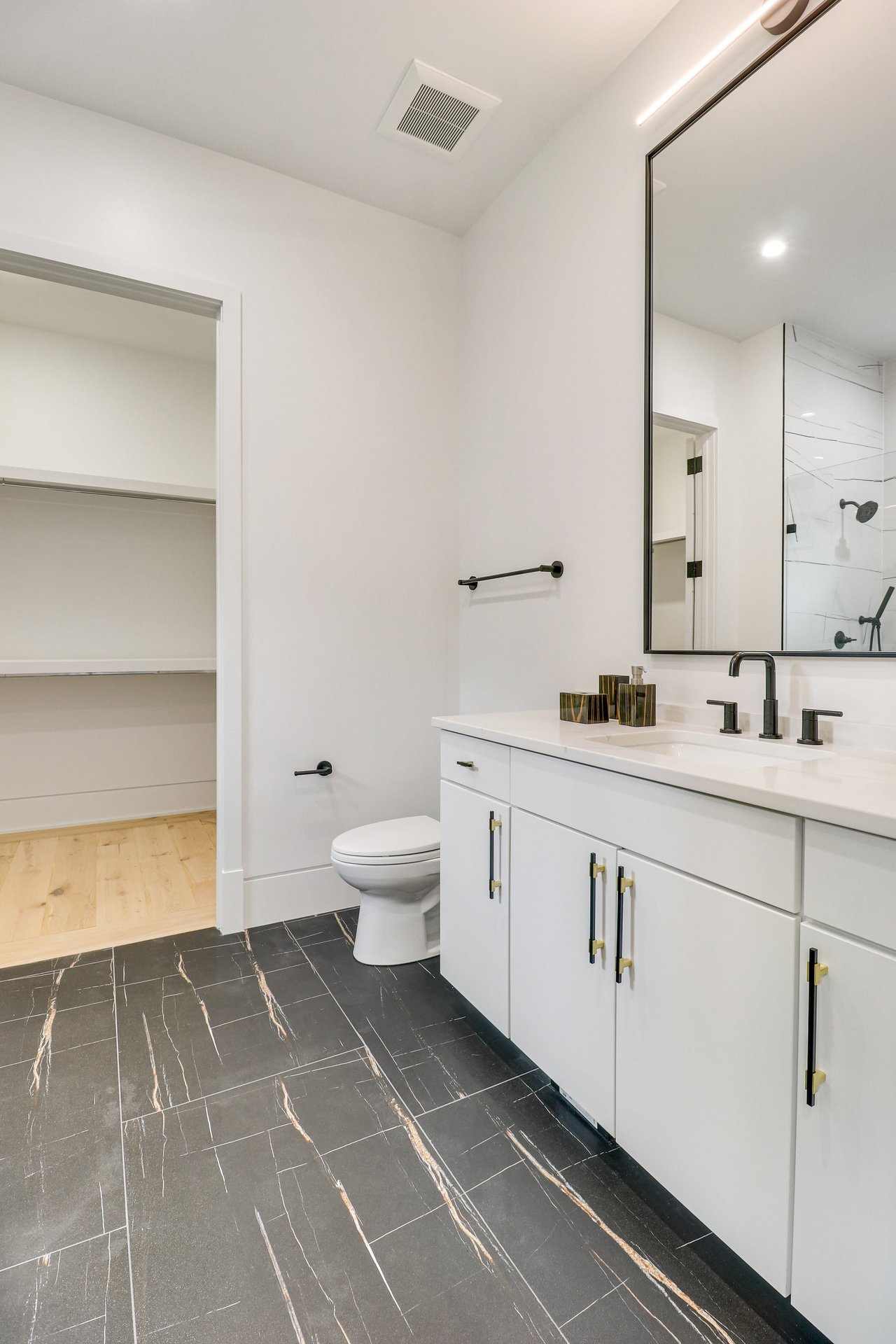 	  	1138 Basil Rd, Mclean, VA 22101