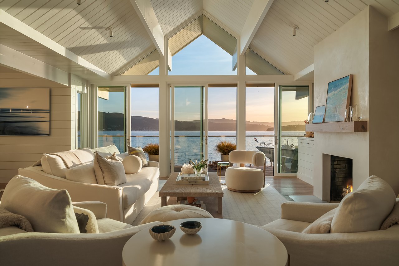 Coastal Chic Waterfront Retreat