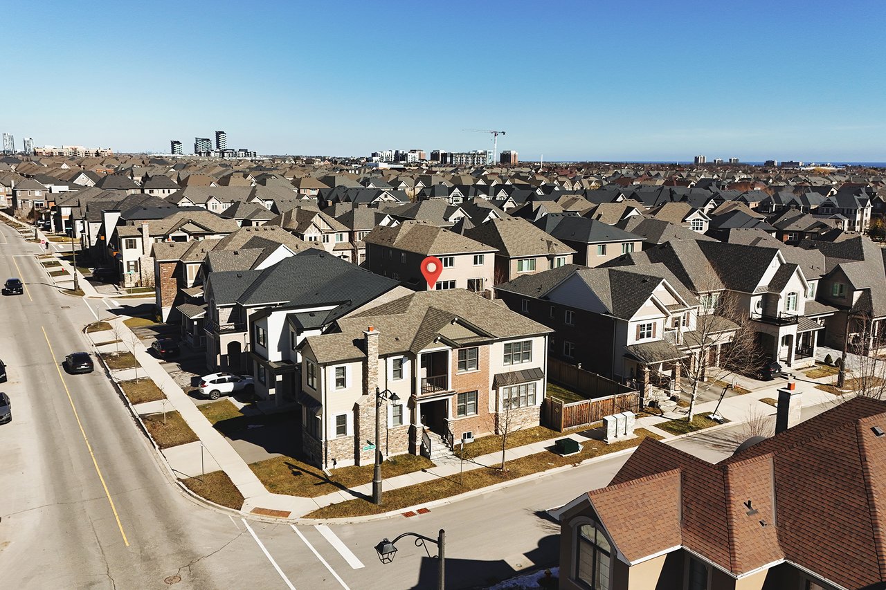 3209 Daisy Way, Oakville, ON L6M 1L4