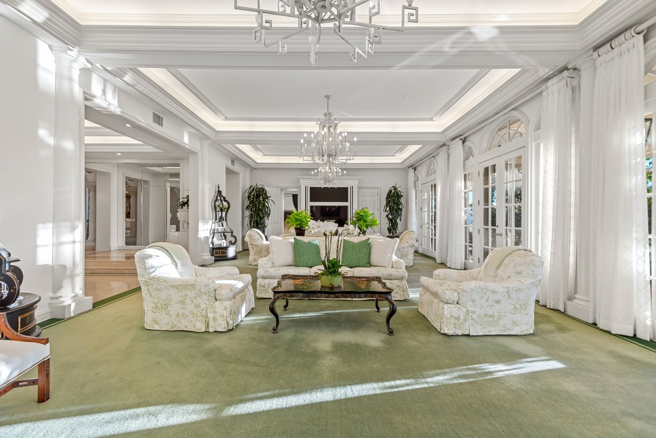 996 Vista Ridge Lane